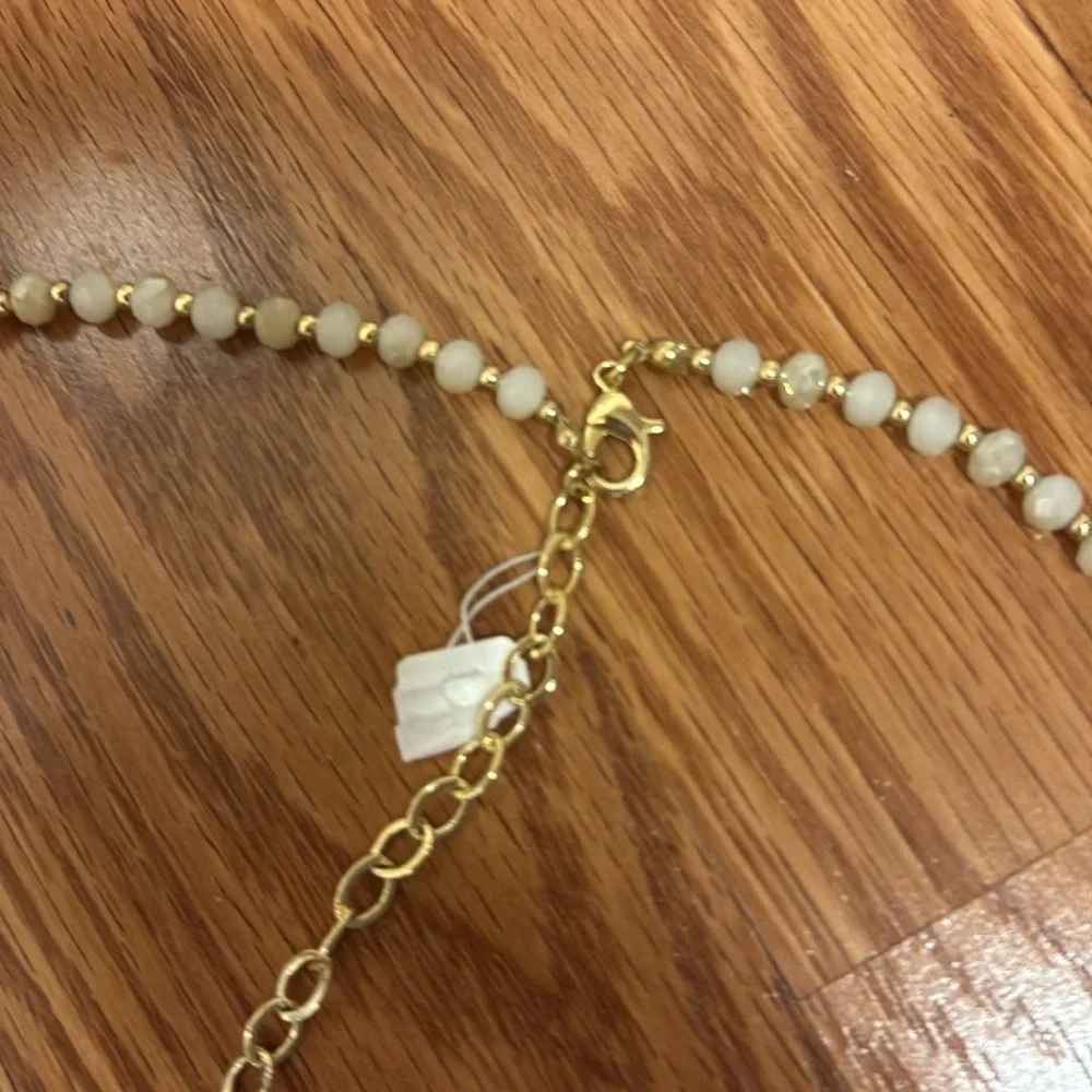 Lilly Pulitzer beaded tassel necklace with gold shell and sparkle details NWT - Picture 7 of 7